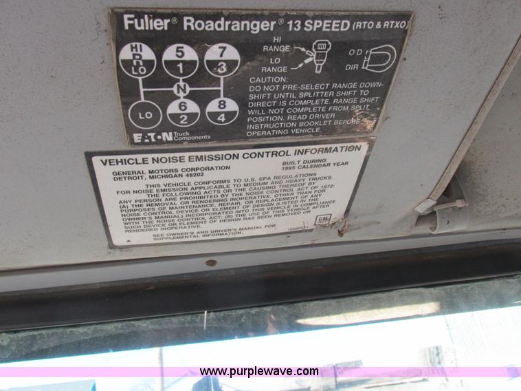 image for item L7011 1985 GMC dump truck