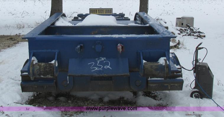 image for item L7023 1986 Load King equipment trailer