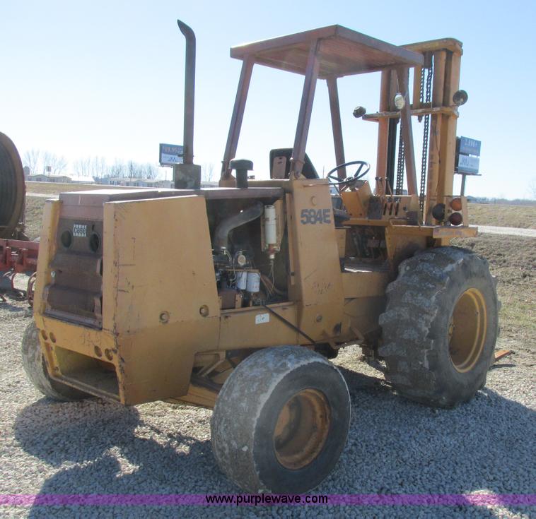Case 584 forklift in Jefferson City, MO Item L7088 sold Purple Wave