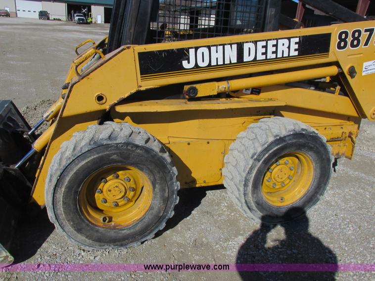 image for item L7098 1997 John Deere 8875 skid steer