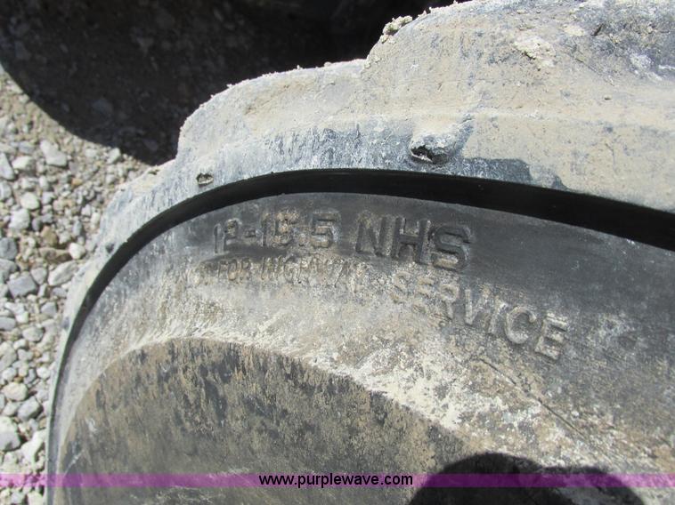 image for item L7098 1997 John Deere 8875 skid steer