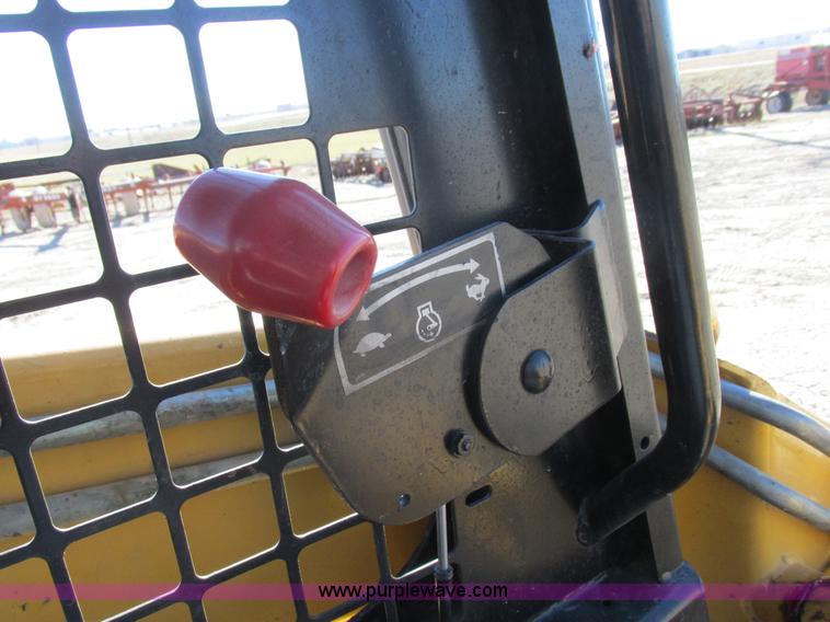 image for item L7098 1997 John Deere 8875 skid steer