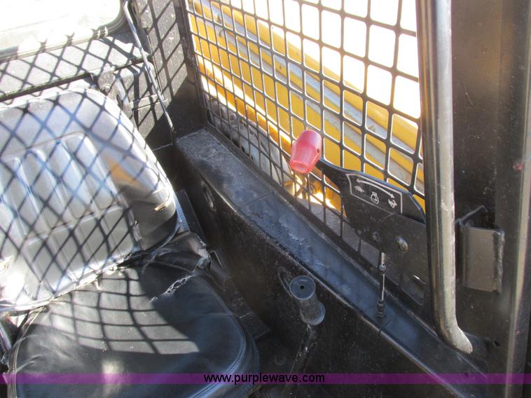 image for item L7098 1997 John Deere 8875 skid steer