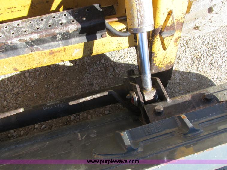 image for item L7098 1997 John Deere 8875 skid steer