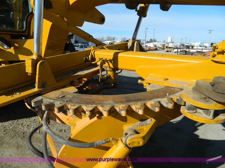 image for item L7307 1988 Champion 710A motor grader