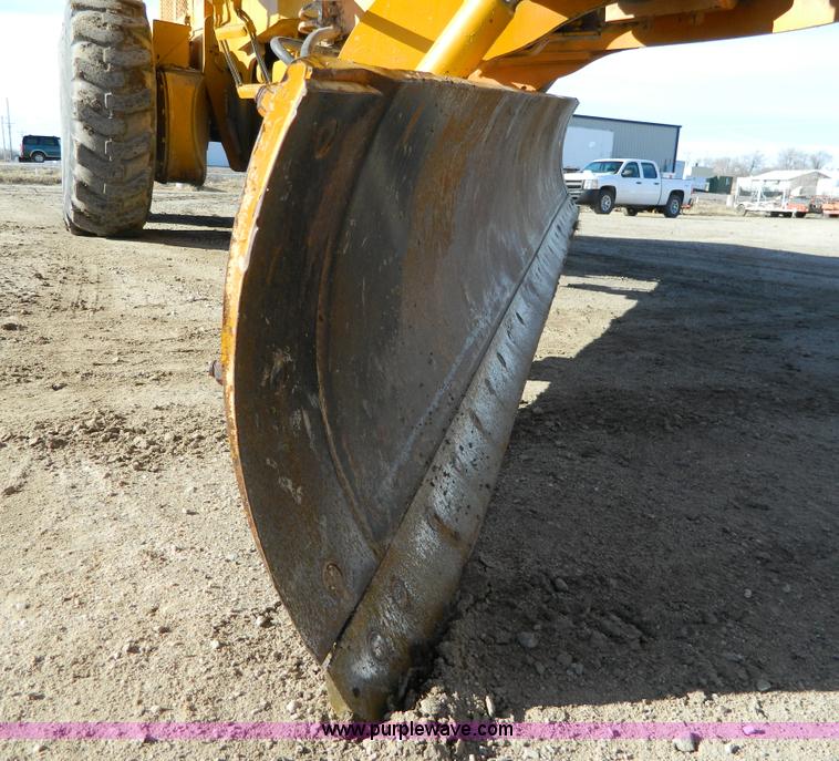 image for item L7307 1988 Champion 710A motor grader