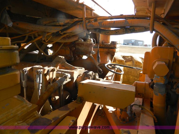 image for item L7307 1988 Champion 710A motor grader