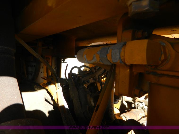 image for item L7307 1988 Champion 710A motor grader