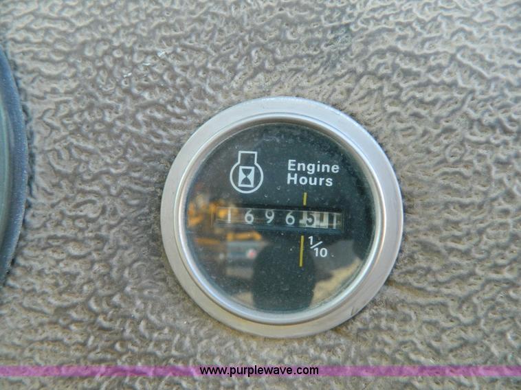 image for item L7307 1988 Champion 710A motor grader