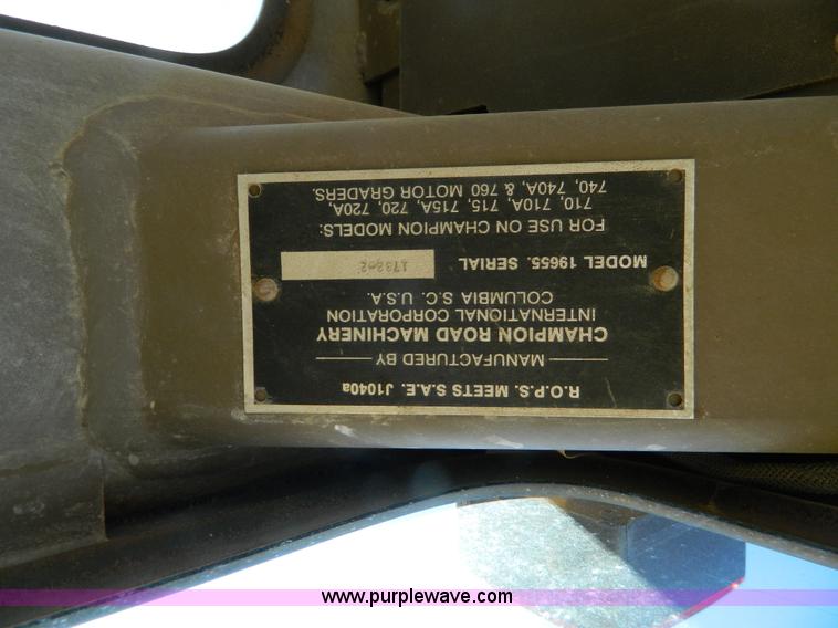 image for item L7307 1988 Champion 710A motor grader