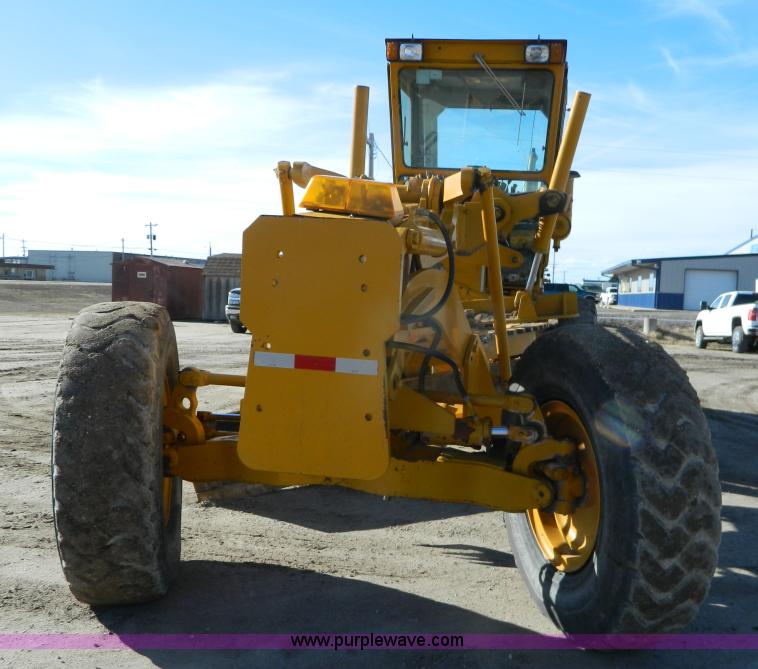 image for item L7307 1988 Champion 710A motor grader