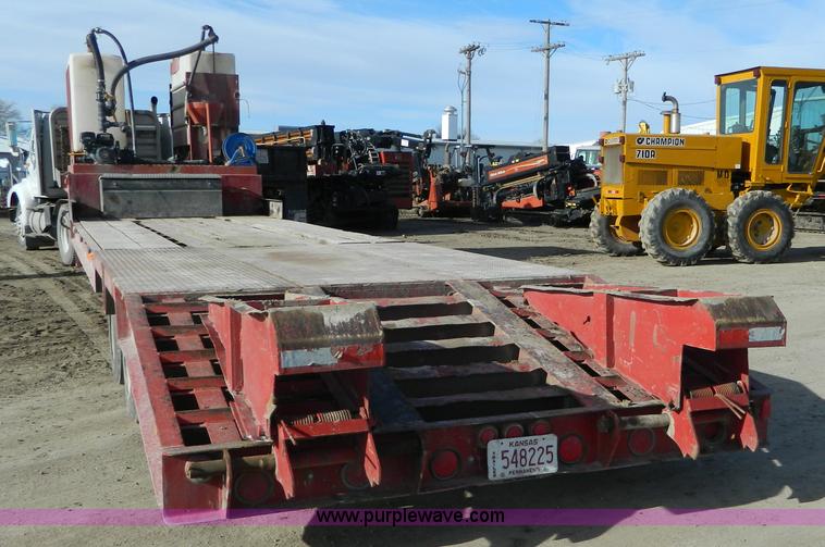 image for item L7311 2001 Belshe T10 drop deck trailer