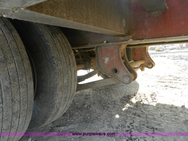 image for item L7311 2001 Belshe T10 drop deck trailer