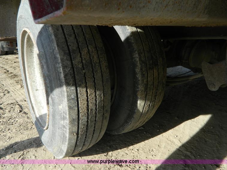 image for item L7311 2001 Belshe T10 drop deck trailer