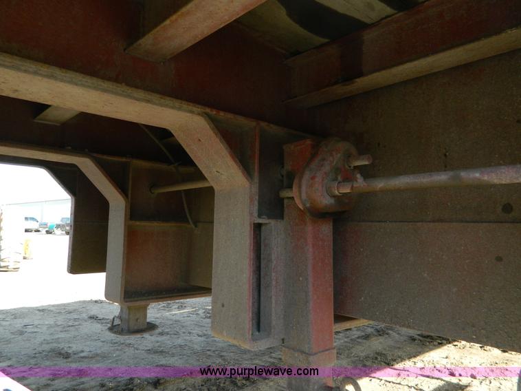 image for item L7311 2001 Belshe T10 drop deck trailer