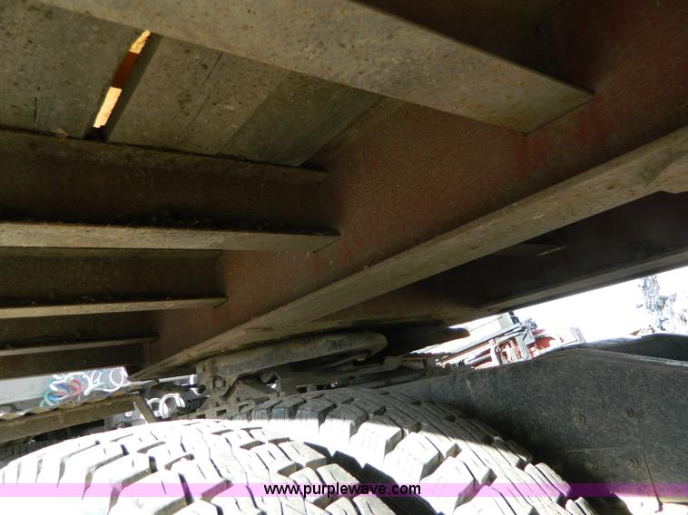 image for item L7311 2001 Belshe T10 drop deck trailer