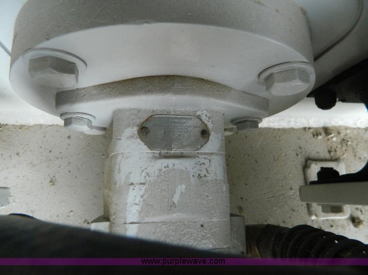 image for item L7312 Furukawa HP65 backhoe pad foot vibrator