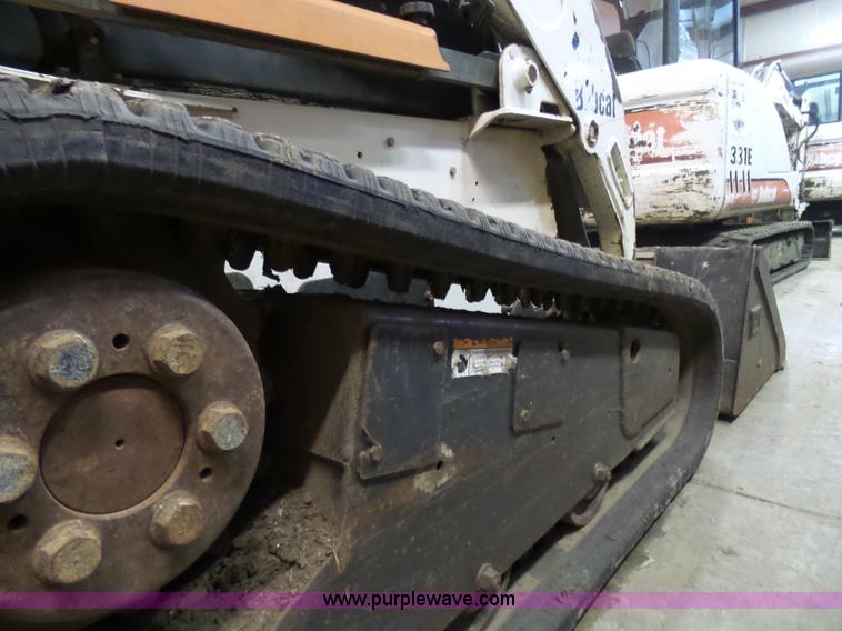 image for item N9352 2001 Bobcat T190 skid steer