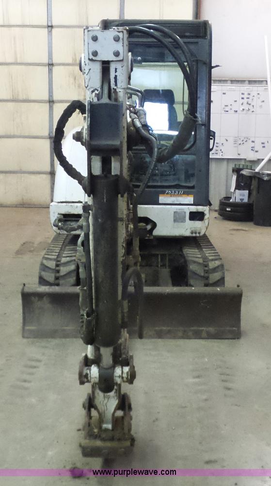 image for item N9353 2001 Bobcat 331E compact excavator