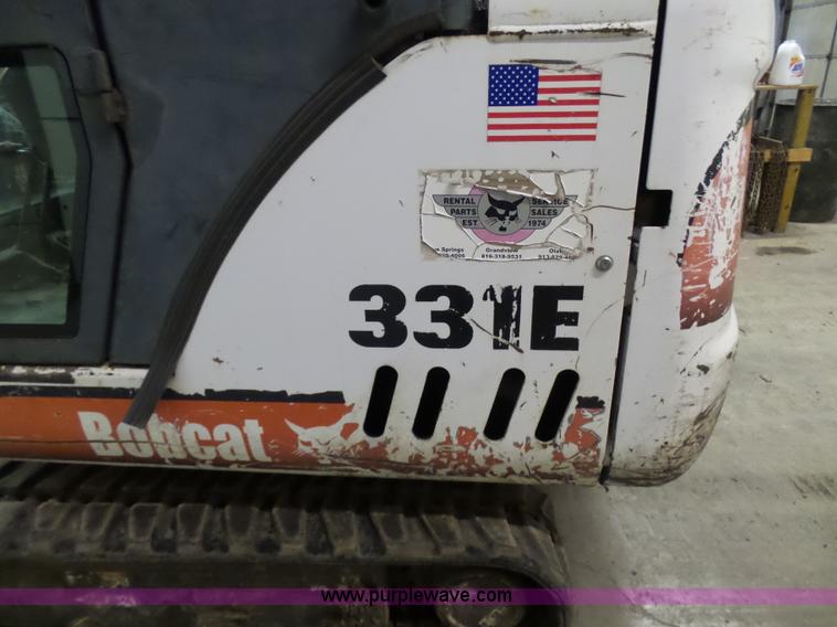 image for item N9353 2001 Bobcat 331E compact excavator