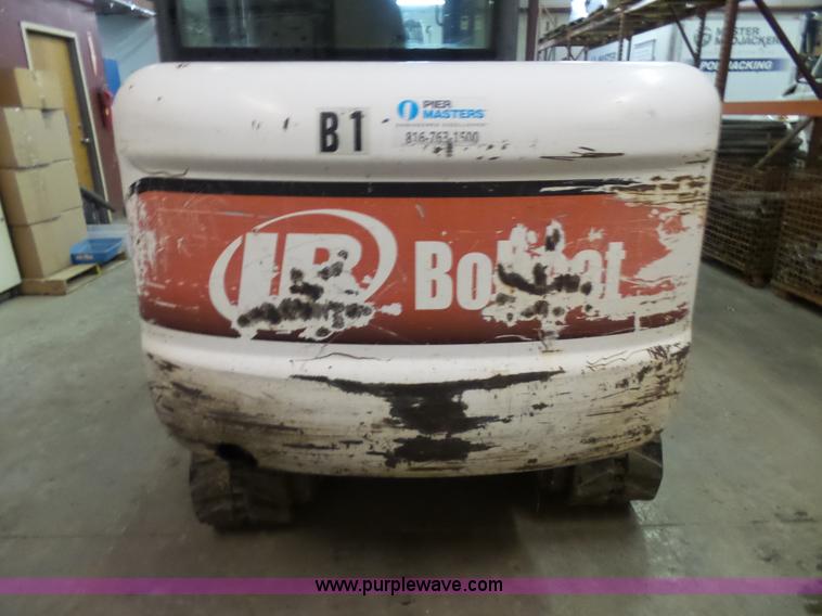 image for item N9353 2001 Bobcat 331E compact excavator