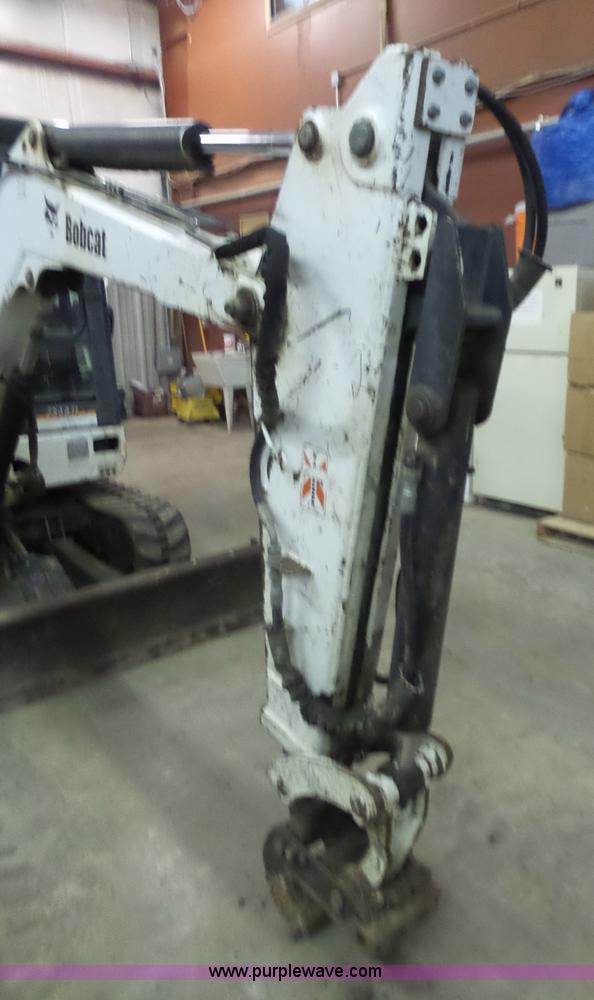 image for item N9353 2001 Bobcat 331E compact excavator