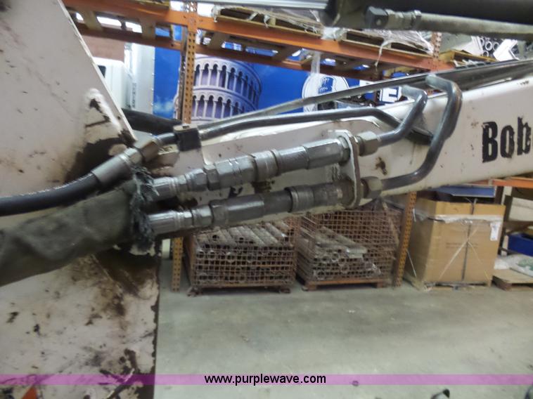 image for item N9353 2001 Bobcat 331E compact excavator