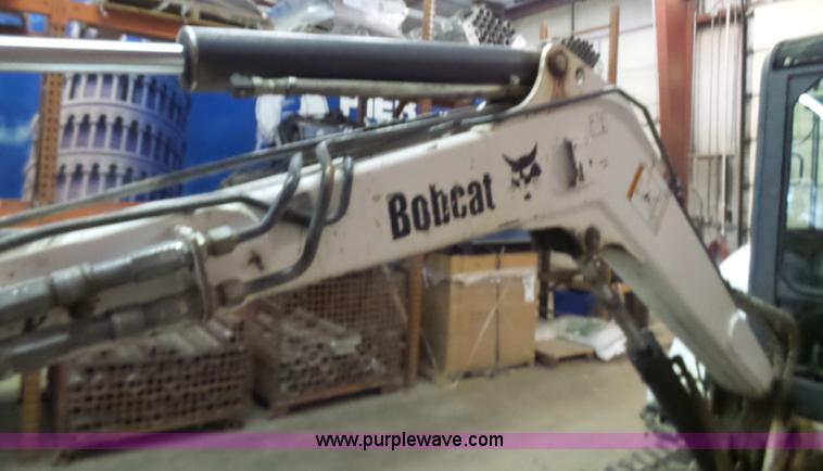 image for item N9353 2001 Bobcat 331E compact excavator