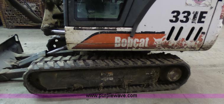 image for item N9353 2001 Bobcat 331E compact excavator