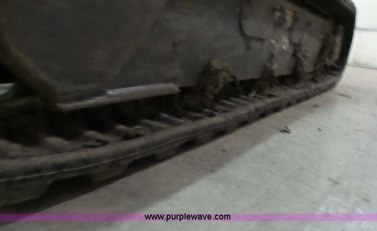 image for item N9353 2001 Bobcat 331E compact excavator