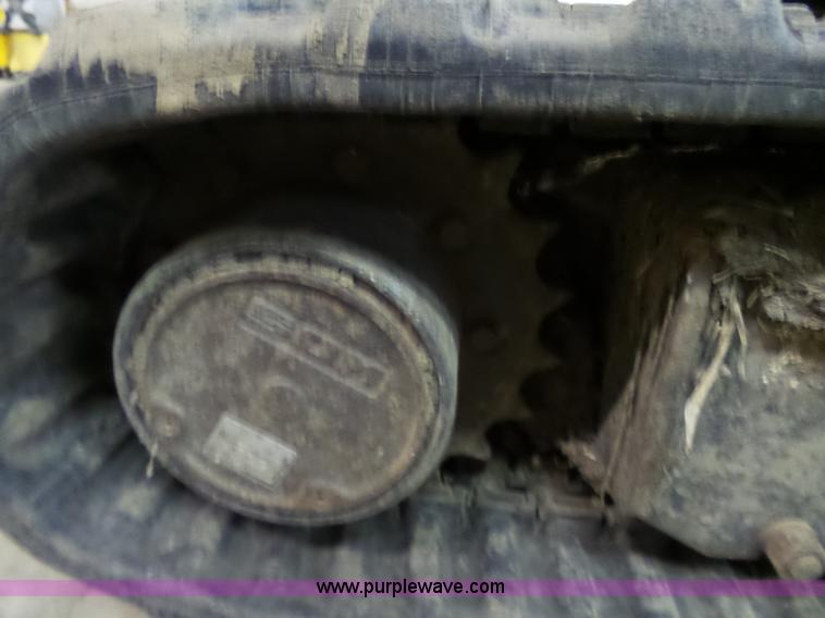 image for item N9353 2001 Bobcat 331E compact excavator