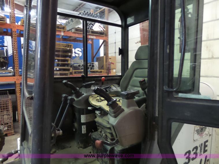 image for item N9353 2001 Bobcat 331E compact excavator