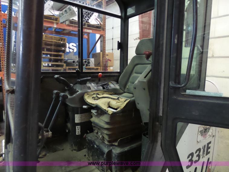 image for item N9353 2001 Bobcat 331E compact excavator