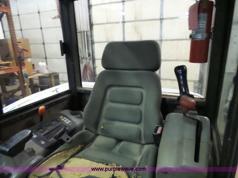 image for item N9353 2001 Bobcat 331E compact excavator