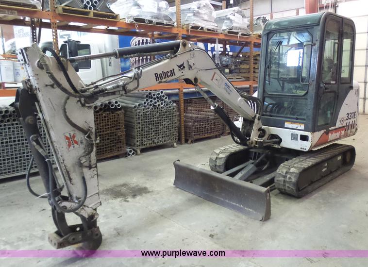 image for item N9354 2001 Bobcat 331E compact excavator
