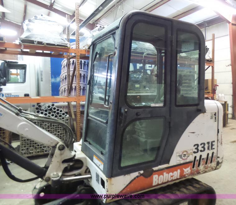 image for item N9354 2001 Bobcat 331E compact excavator