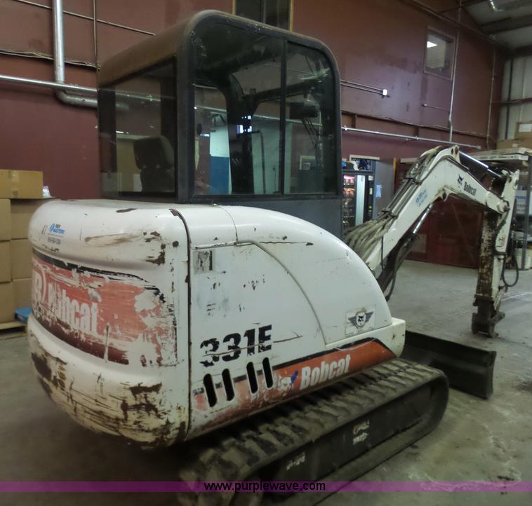 image for item N9354 2001 Bobcat 331E compact excavator