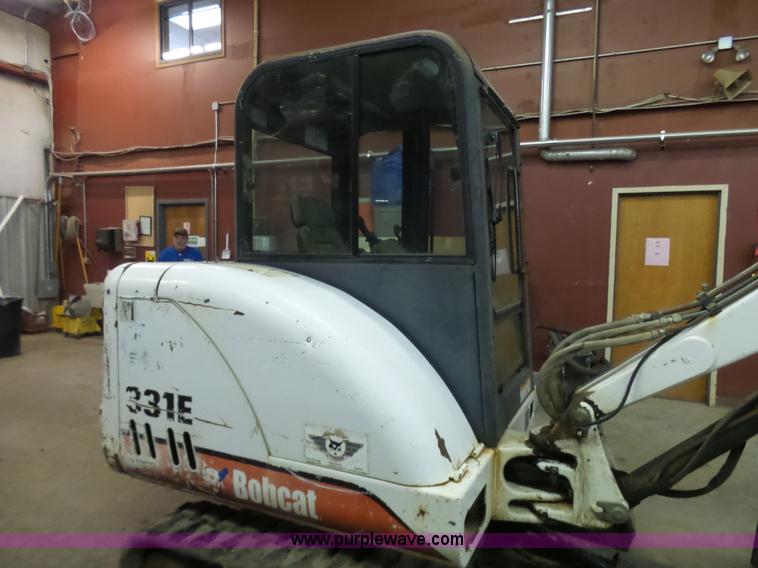 image for item N9354 2001 Bobcat 331E compact excavator