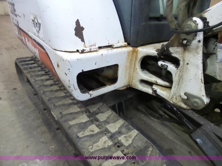 image for item N9354 2001 Bobcat 331E compact excavator
