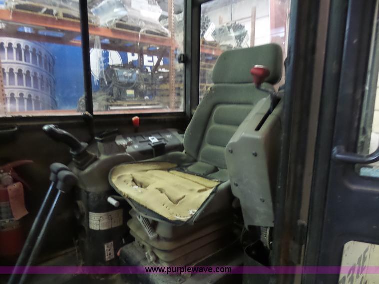 image for item N9354 2001 Bobcat 331E compact excavator