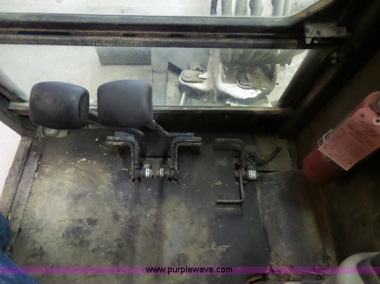 image for item N9354 2001 Bobcat 331E compact excavator