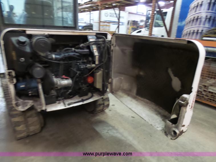 image for item N9354 2001 Bobcat 331E compact excavator