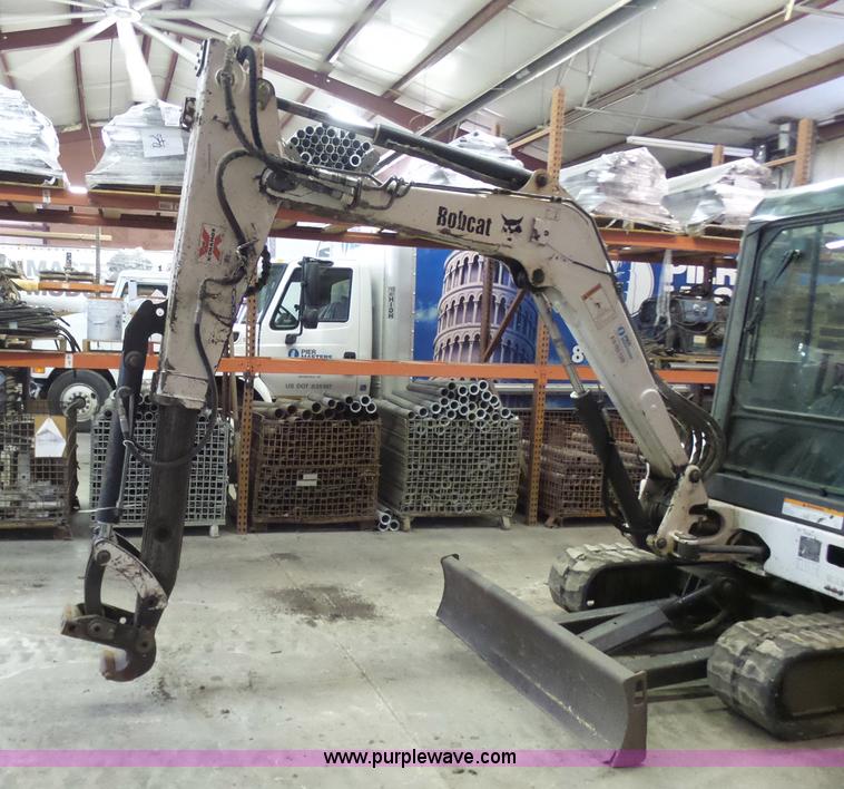 image for item N9354 2001 Bobcat 331E compact excavator