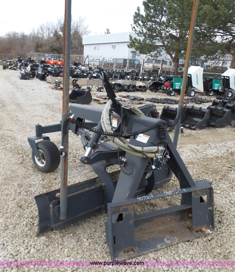 image for item N9375 Bobcat skid steer grader