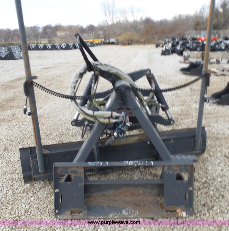 Bobcat skid steer grader in Blue Springs, MO Item N9375 sold Purple