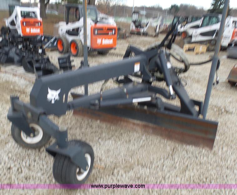 image for item N9375 Bobcat skid steer grader