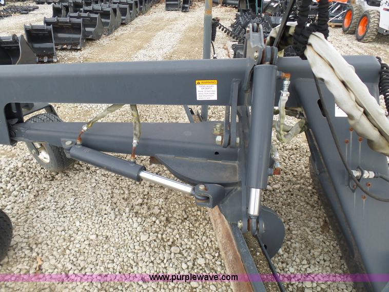 image for item N9375 Bobcat skid steer grader