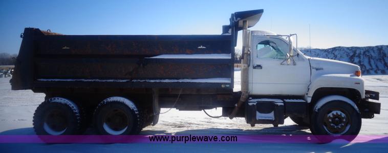 image for item AL9229 1995 GMC TopKick dump truck