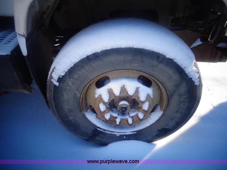 image for item AL9229 1995 GMC TopKick dump truck