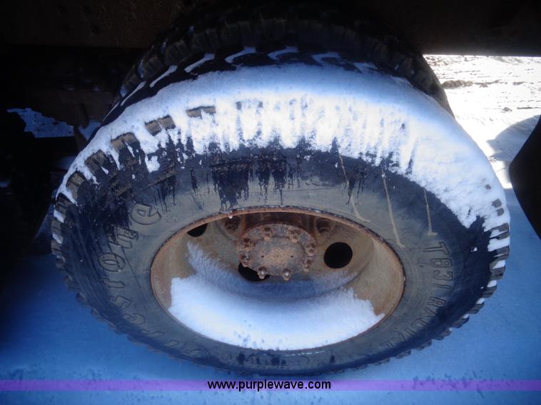 image for item AL9229 1995 GMC TopKick dump truck